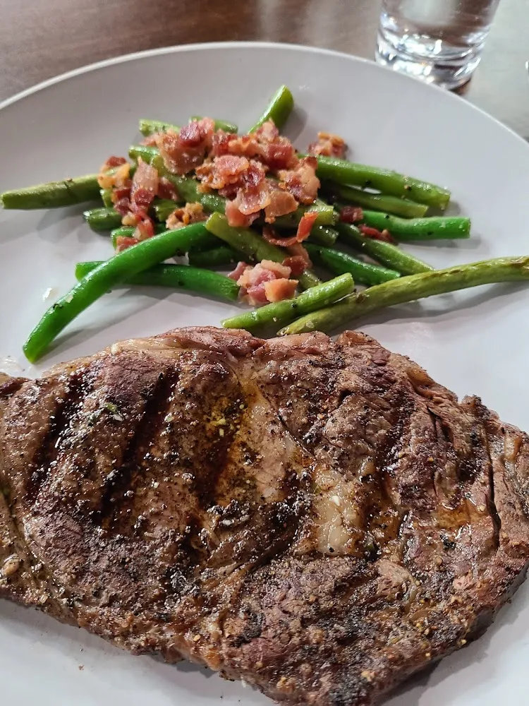 Ribeye Steak with Green Beans and Bacon